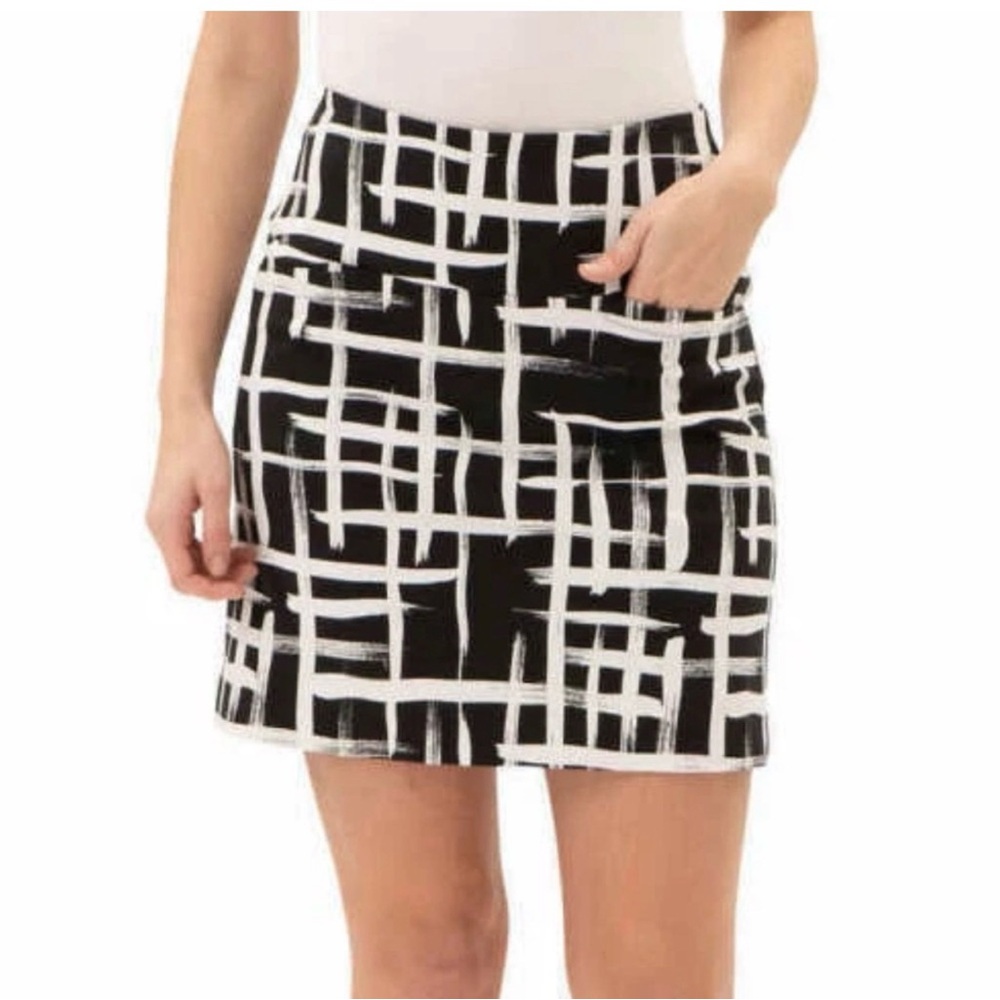 ✨💎NWOT💎✨SC & CO.. Skirt with shorts underneath! Beautiful. Size Medium.